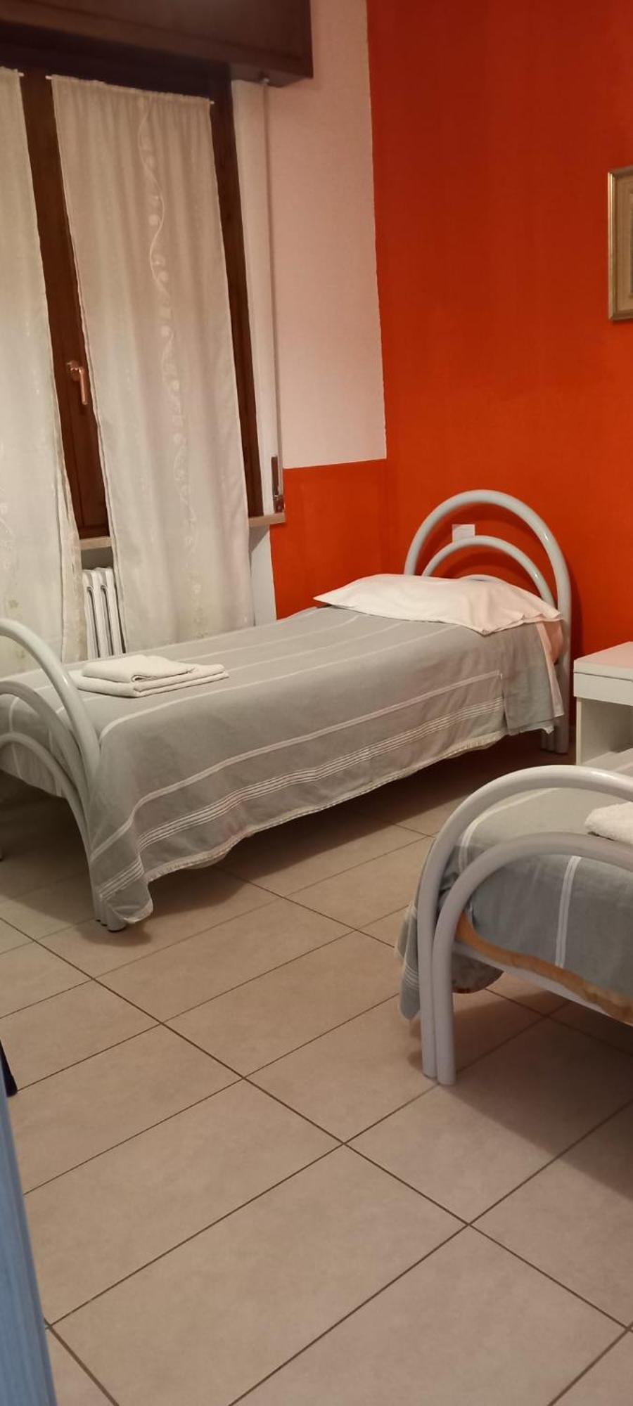Kola Age Hotel Peschiera del Garda Quarto foto